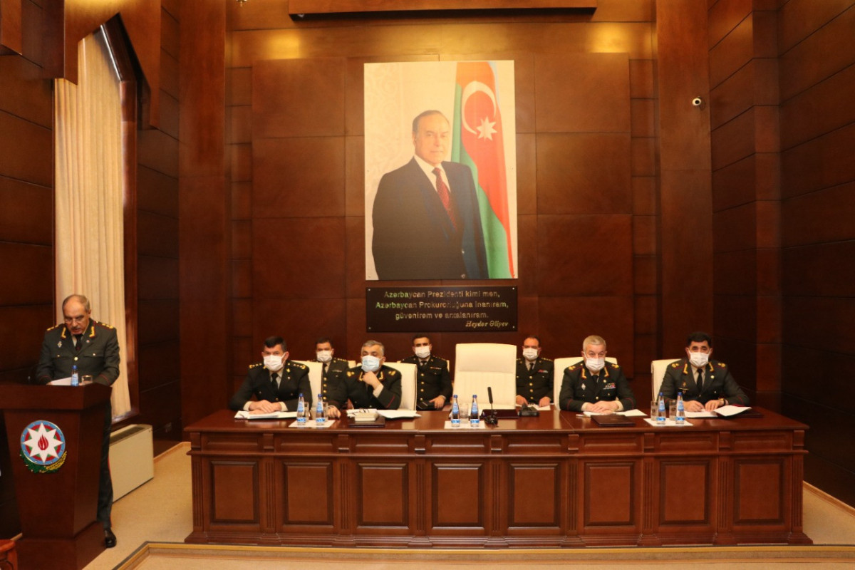 Nöqsanlara yol verən 6 hərbi prokuror CƏZALANDIRILIB