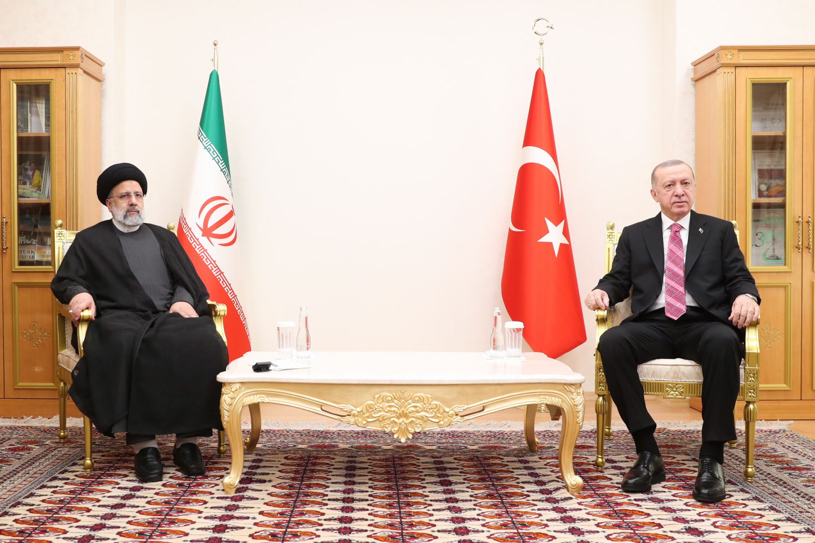 Ərdoğan və Rəisi telefonla danışdılar