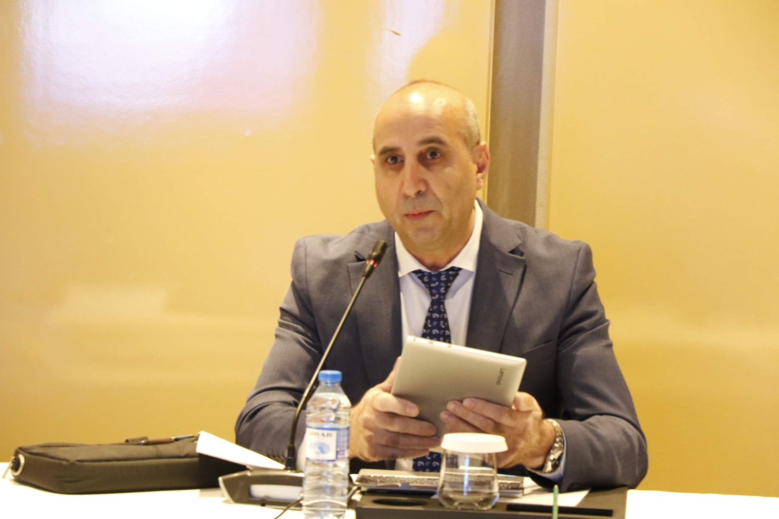 Ölkəyə 3 tondan artıq narkotik keçirmək istədilər