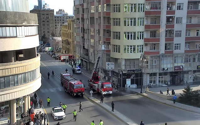 Yanğına görə bu yol BAĞLANDI