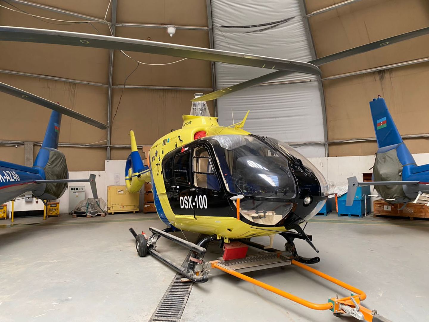 Azərbaycanda üç helikopter satışa ÇIXARILIR