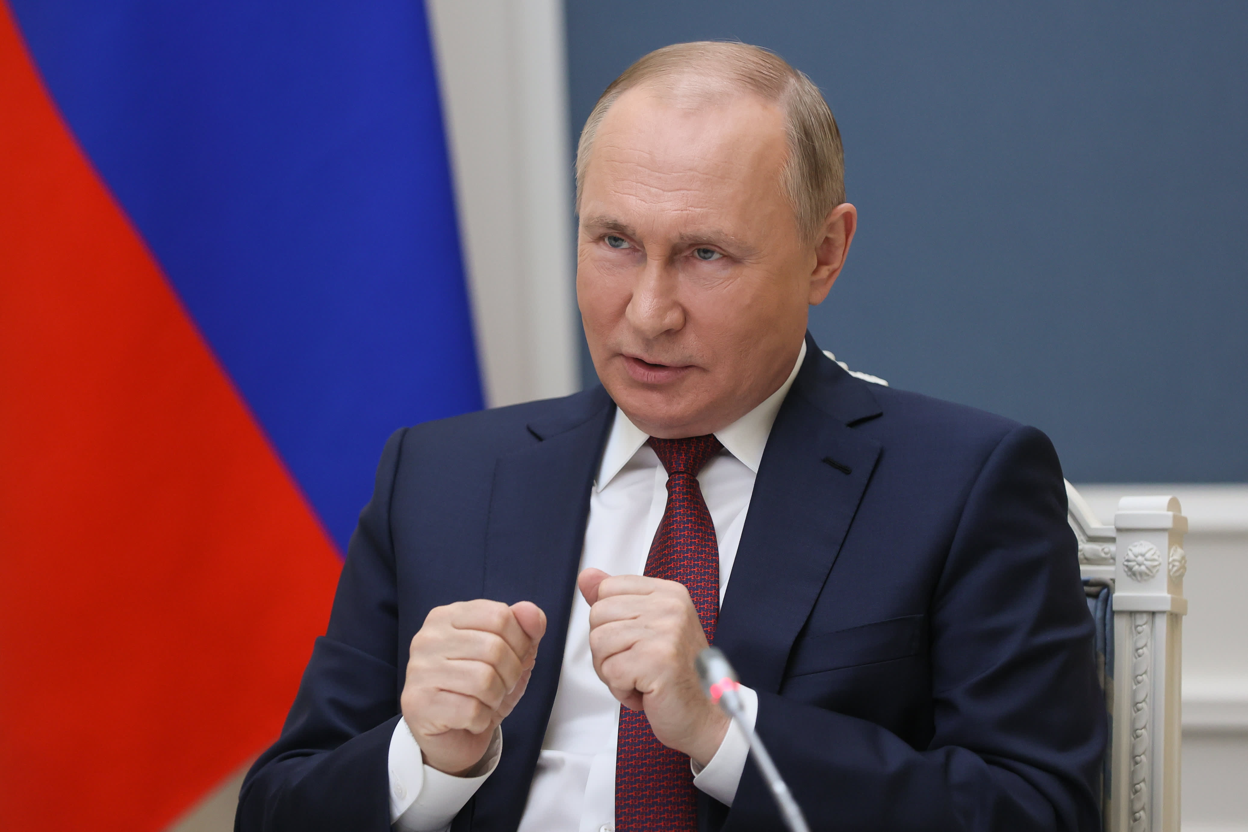 Putin Lavrovla Çinə gedir
