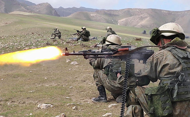 Tacikistan hərbçiləri sərhəddə gücləndirilmiş rejimə keçdi