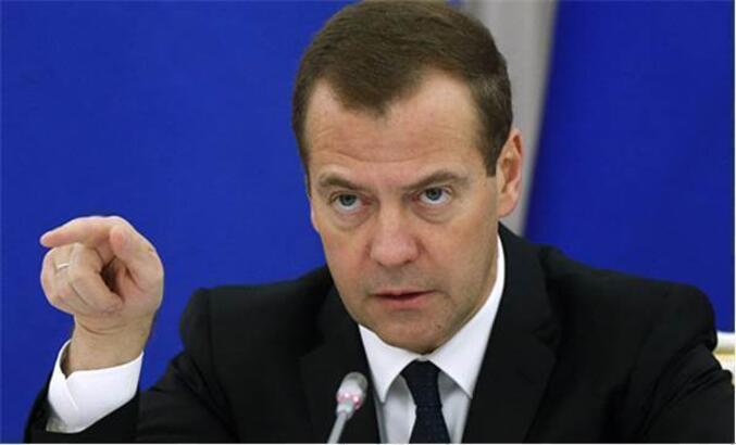 “Qazaxıstandakı hadisələr bizə ciddi dərs olmalıdır” - Medvedev