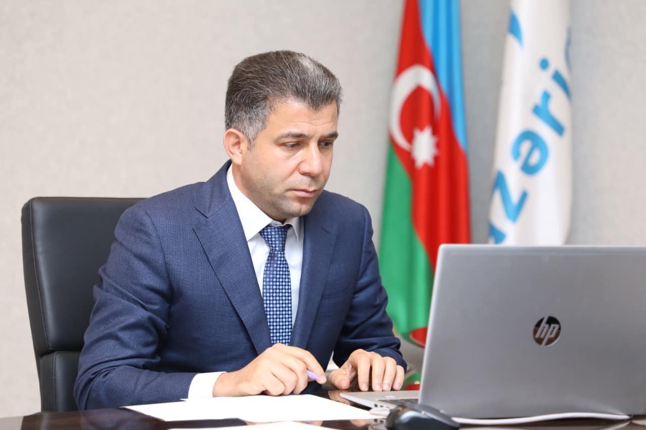 Baş direktor vətəndaş problemlərini DİNLƏDİ