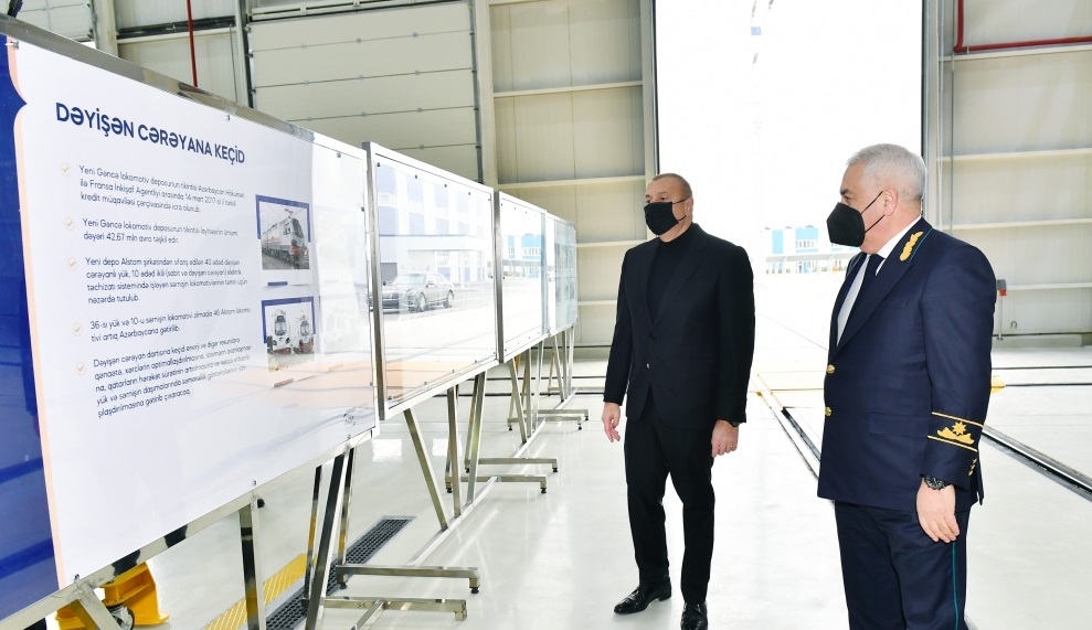 İlham Əliyev lokomotiv deposunun açılışında