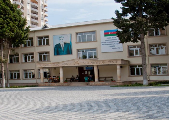Paytaxtın bu məktəbində distant tədrisin müddəti UZADILDI