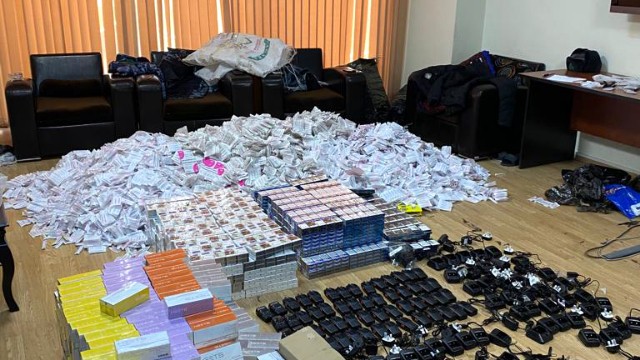 Qanunsuz yolla gətirilən məhsullar aşkarlandı - FOTOLAR