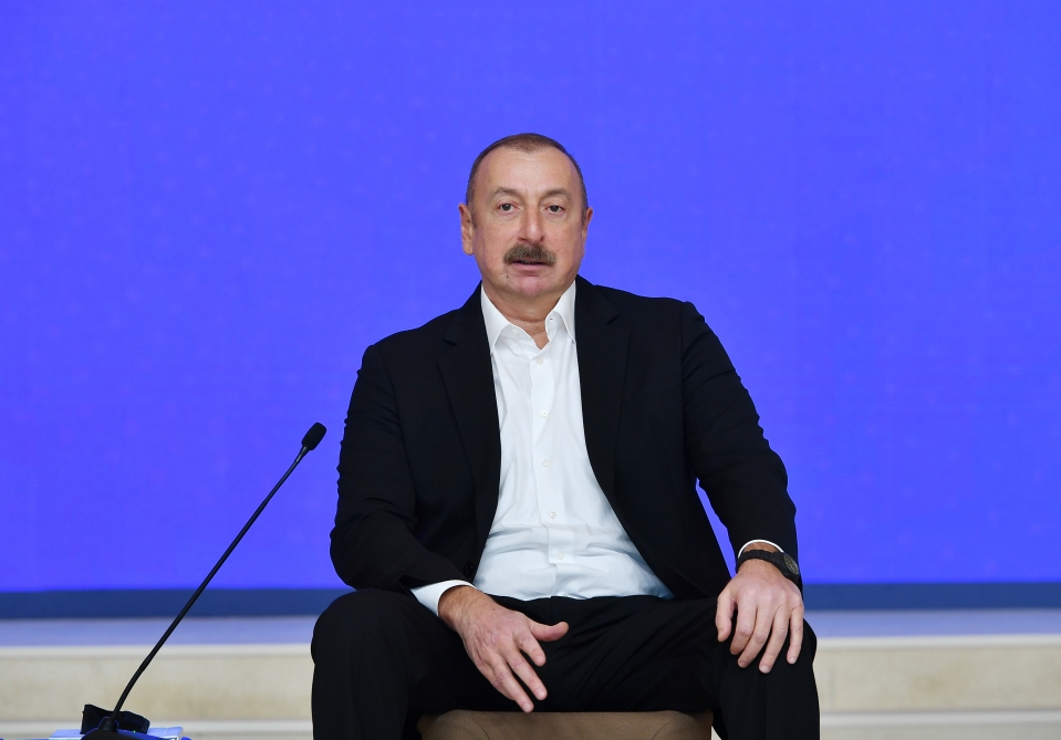 İlham Əliyev gənclərin suallarını cavablandırdı - VİDEO (YENİLƏNİB)