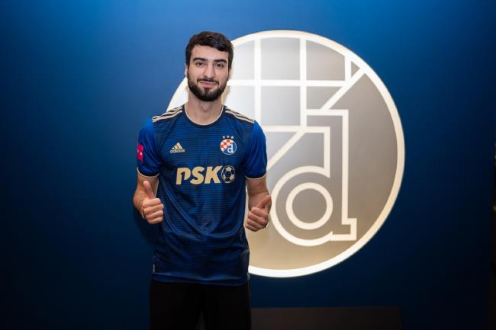 Mahir Emreli yeni klubunu TƏRİFLƏDİ
