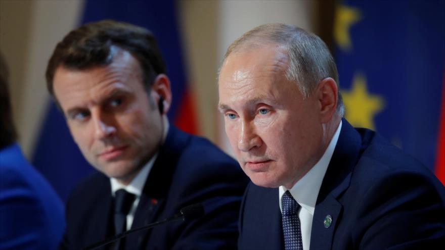 Putin Makronla Ukraynanı müzakirə etdi