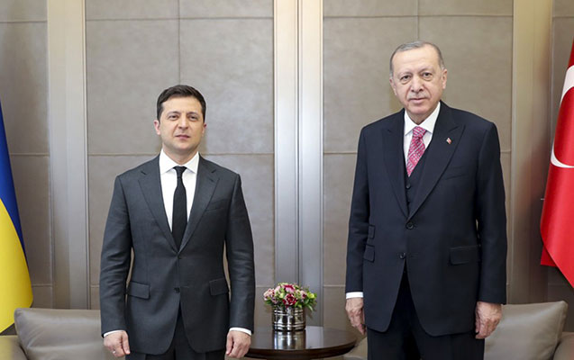 Zelenski Ərdoğana və xanımına şəfa dilədi