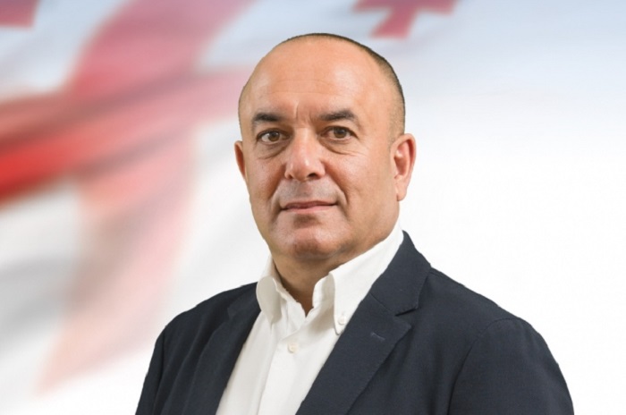 “27 il siyasətdə olmağım qısqanclıqla qarşılanırdı” - Sabiq deputat