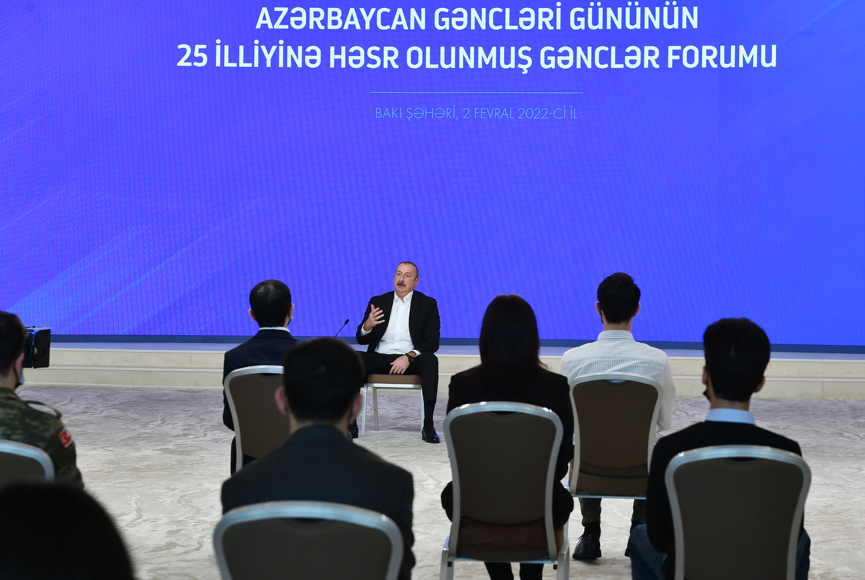 Təhsilli gənclik işıqlı gələcəkdir