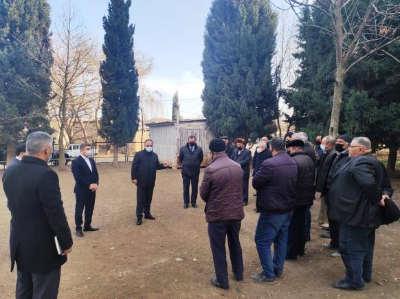 İcra başçısı kənd sakinlərinin problemlərini dinlədi