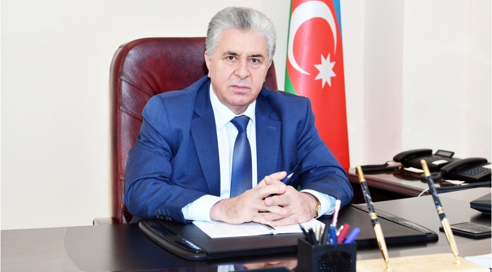 Vitse-spiker: “Ramiz Mehdiyev, portfelini qoltuğuna vurub getməlisən”