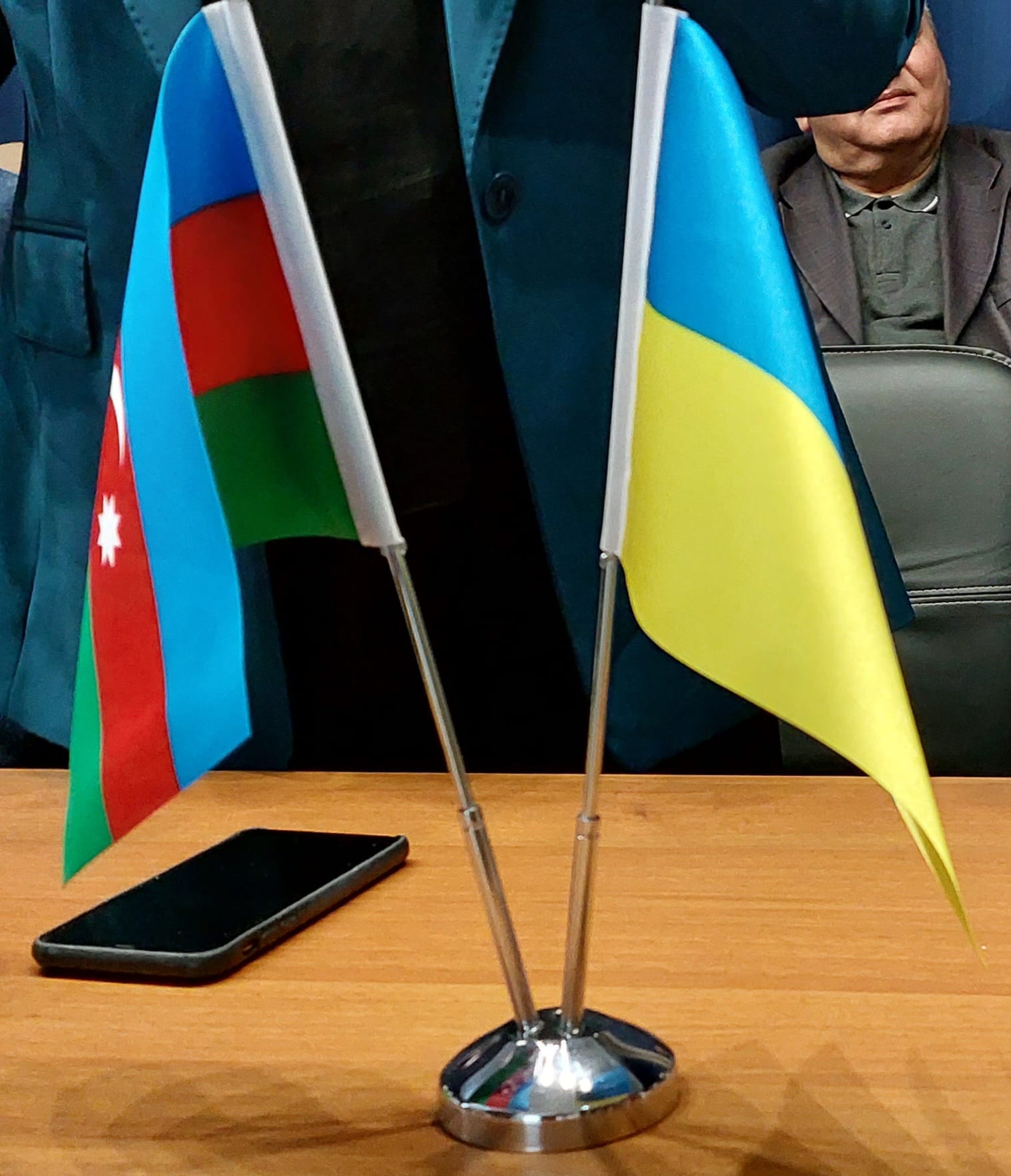 Rəsmi Bakı Kiyevdəki diplomatları geri çağıra bilər? - ŞƏRH 