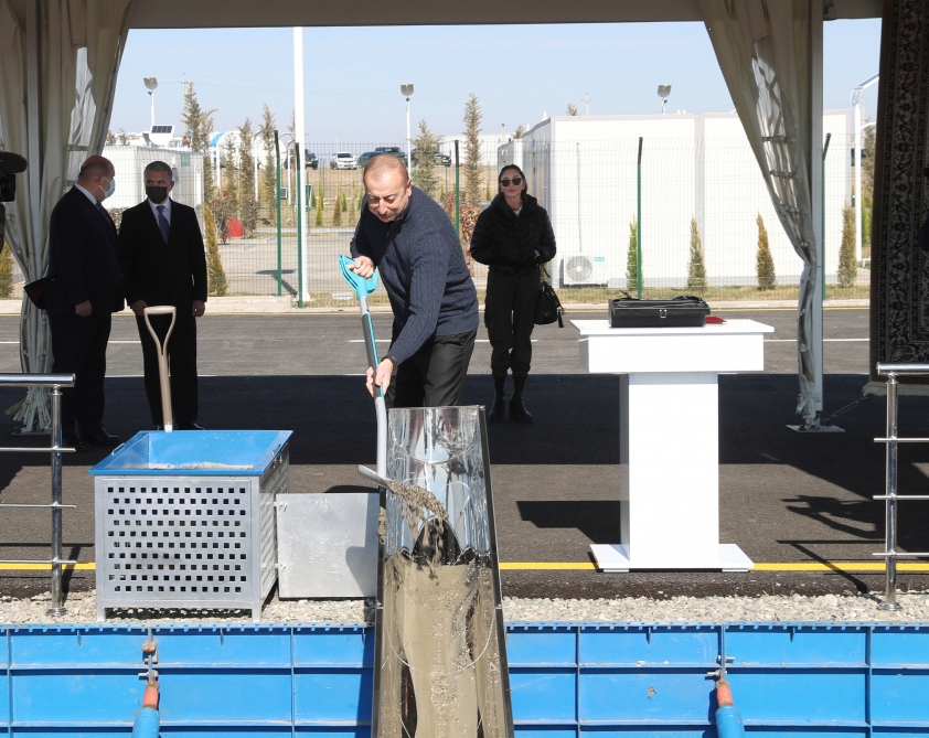 İlham Əliyev Ağdam Sənaye Parkında iki müəssisənin təməlini qoydu