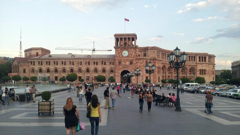 Azərbaycan vətəndaşları Ermənistanda 6 mülk alıb
