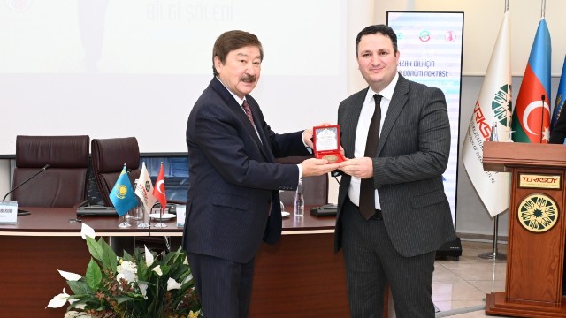 Elçin İbrahimov TÜRKSOY tərəfindən medalla təltif olundu - FOTOLAR