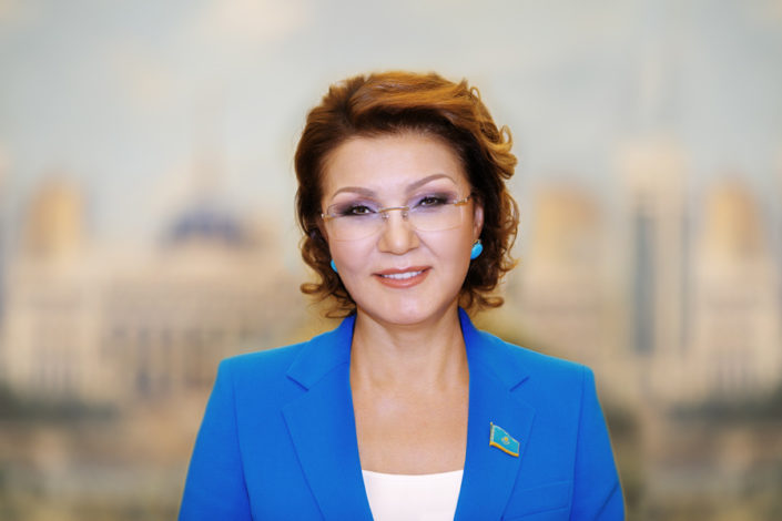 Nazarbayevin qızı deputat mandatından məhrum edilə bilər