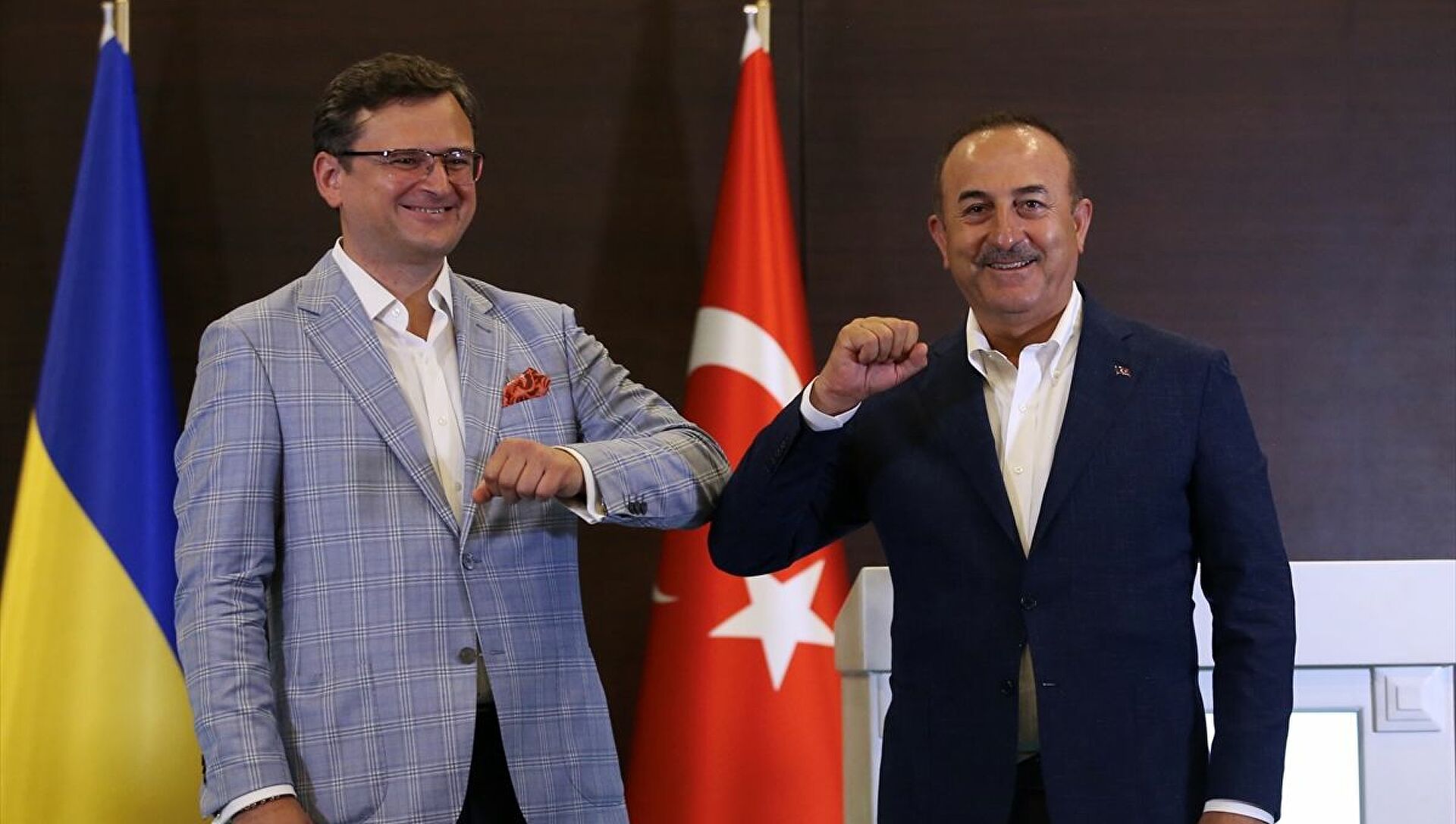 Çavuşoğlu ukraynalı həmkarı ilə danışdı