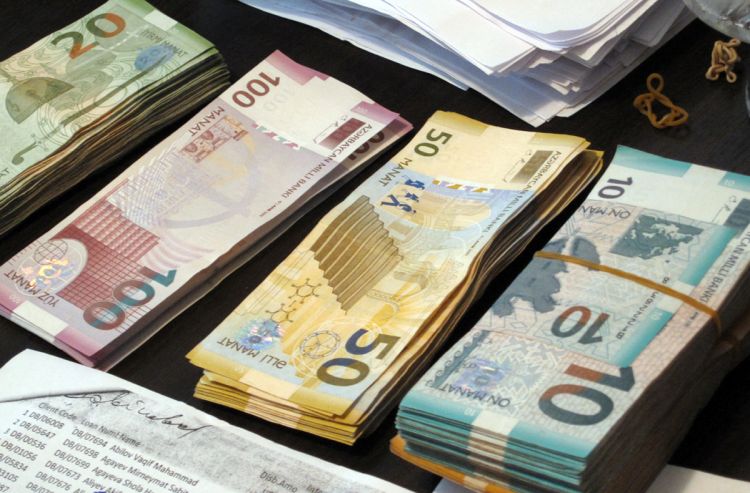 Əhalinin banklarda nə qədər pulu var? - RƏSMİ 