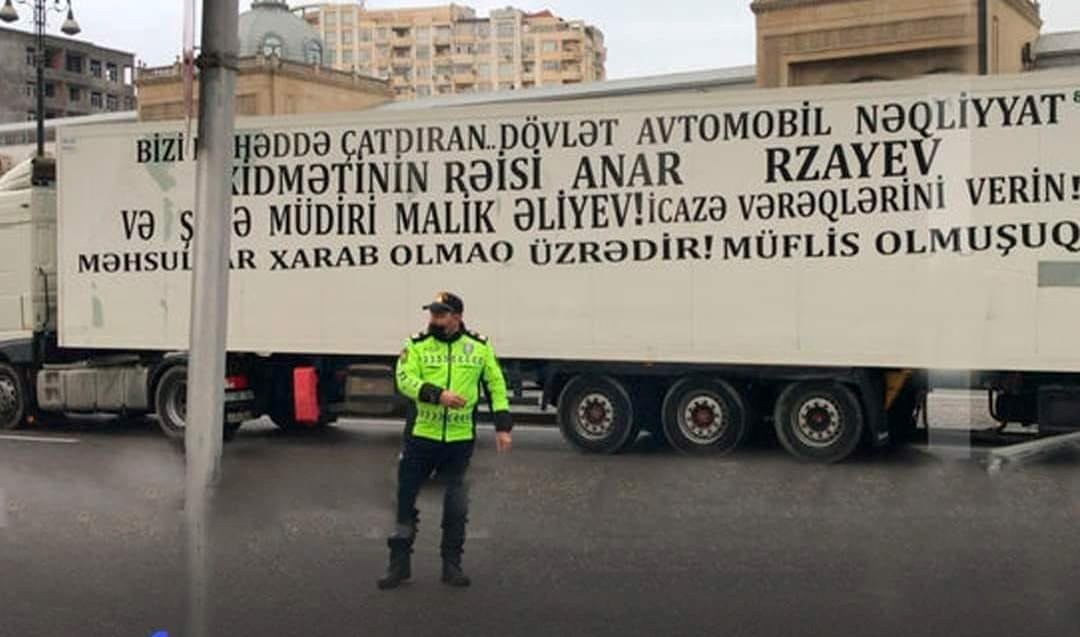 Bakıda hərəkəti iflic etmiş TIR-lar - Əsl motiv və səbəblər