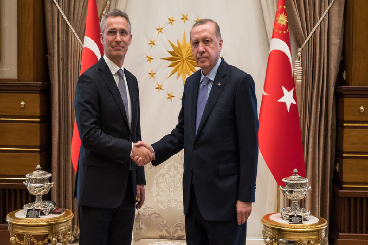 Ərdoğan Stoltenberqlə Ukraynanı müzakirə etdi