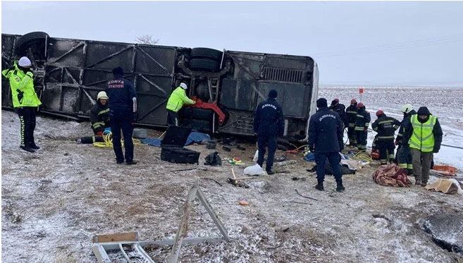 Türkiyədə avtobus qəzası - 5 ölü, 26 yaralı
