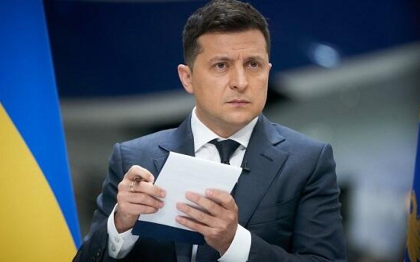 Zelenski Kiyev aeroportunda müşavirə keçirdi