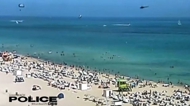Polis helikopteri suya düşdü: ölən var