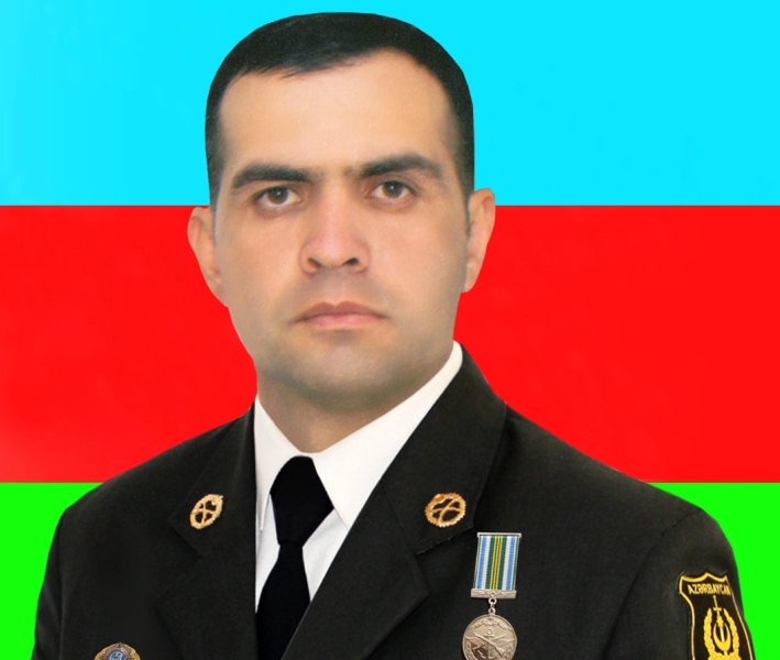 Yaralı silahdaşına kömək edən ŞƏHİD 