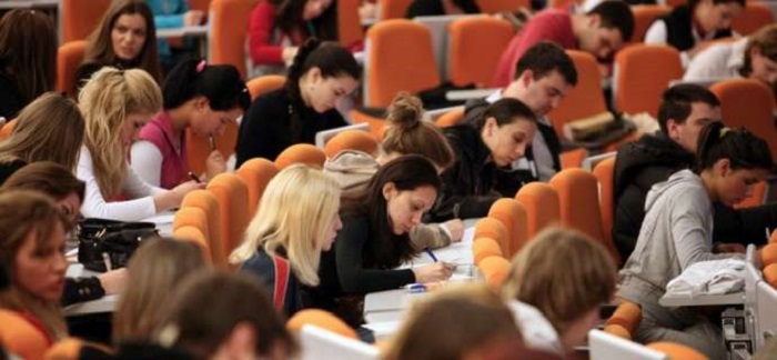 Hansı universitetdə buster doza vurdurmayan tələbələr dərsə buraxılmır?..