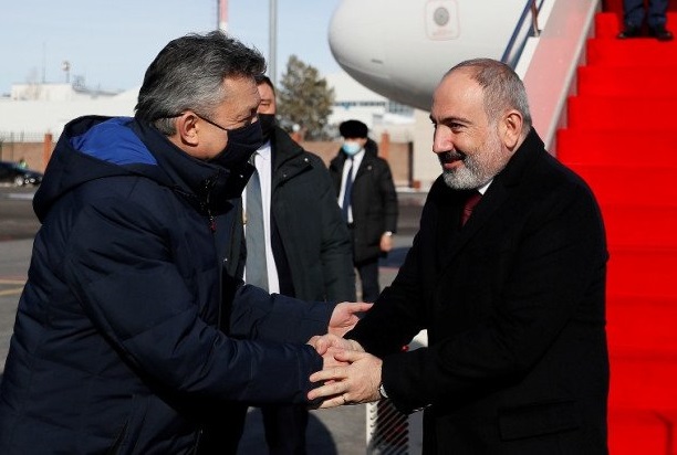 Paşinyan Qazaxıstandadır