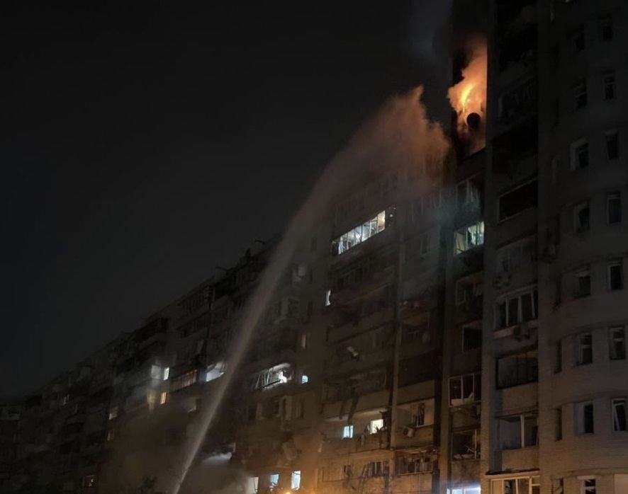 Kiveydə yaşayış binasına raket qalıqları düşüb