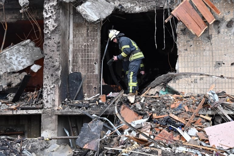 Rusiya Ukraynada 30-dan çox mülki obyekti bombalayıb