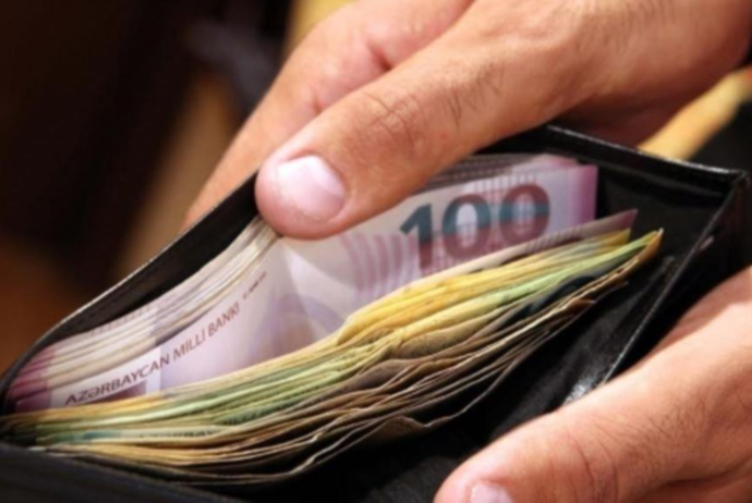 Muzdlu işçilərin maaşı 950 manata çatdı