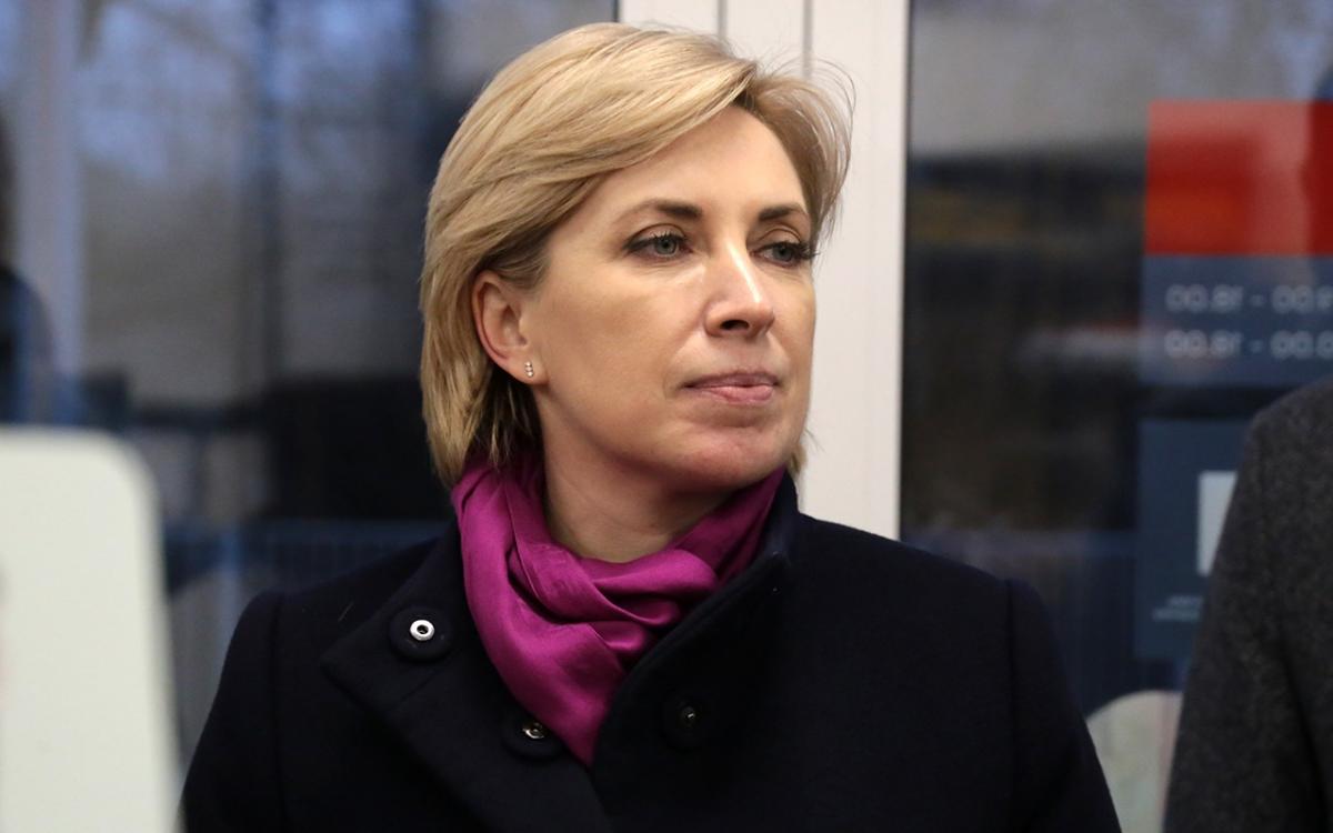 Ukrayna meyitləri çıxarmaq üçün kömək istədi
