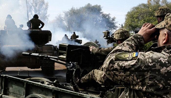 Sakinlər rus tanklarını dayandırdı