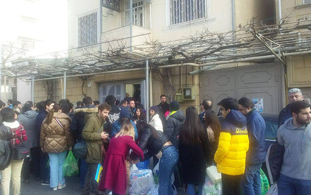 Bakıda Ukrayna üçün yardım toplanılır
