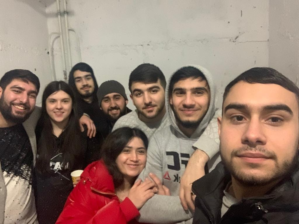 Kiyevdəki TƏLƏBƏLƏRİMİZ - Bunkerdəyik, ərzaq təminatımız var