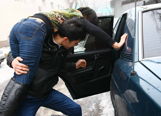 Göyçayda ata və oğul zorla qız qaçırdılar 
