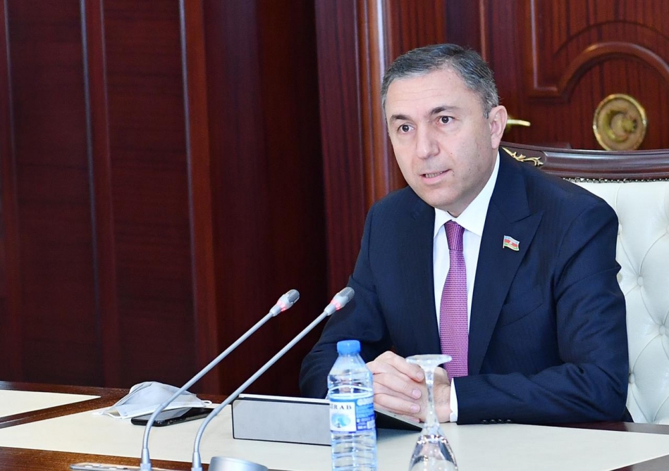 İki qanuna dəyişiklik plenar iclasa tövsiyə olundu