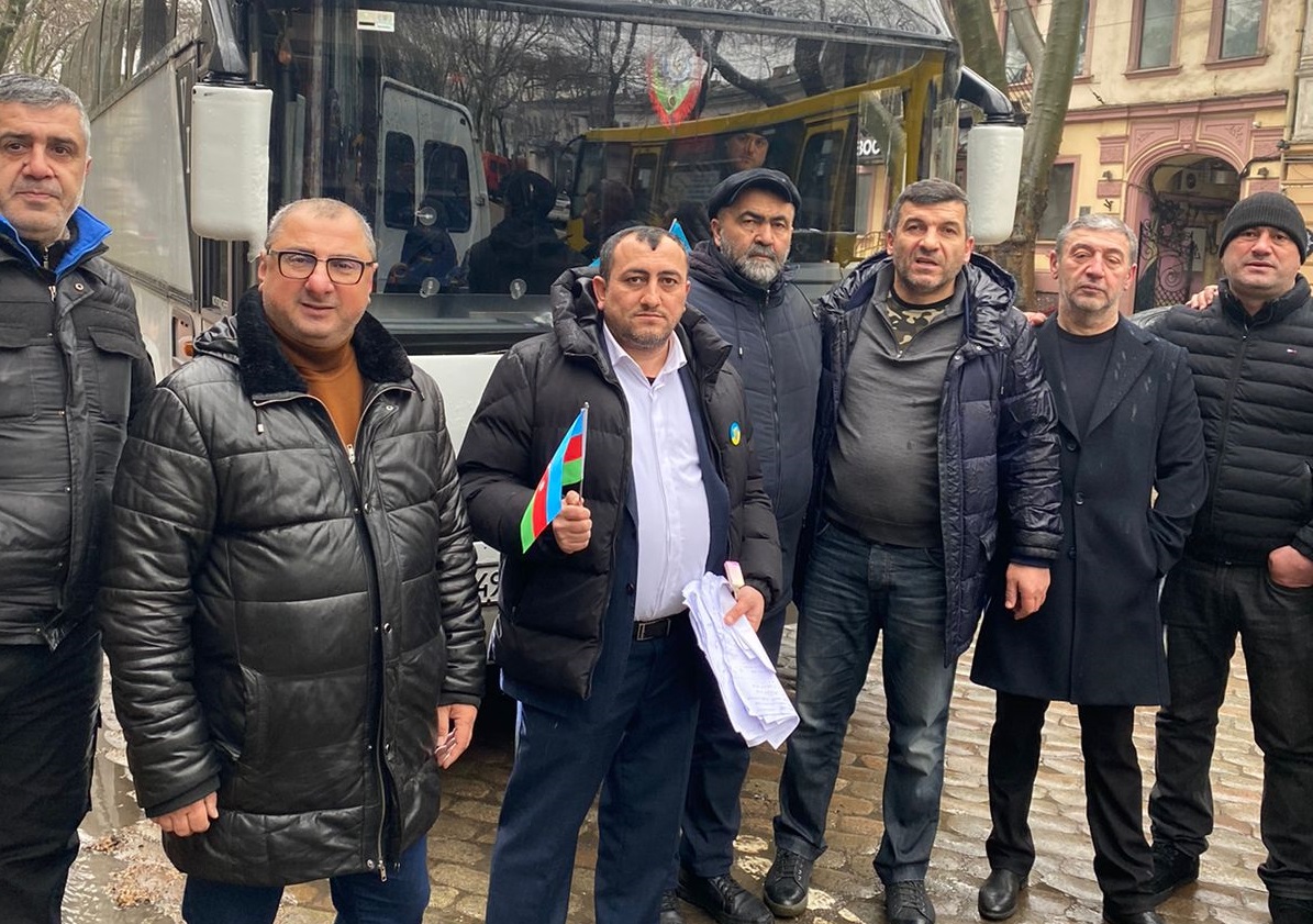 100-dən çox azərbaycanlı Odessadan Moldovaya yola salındı