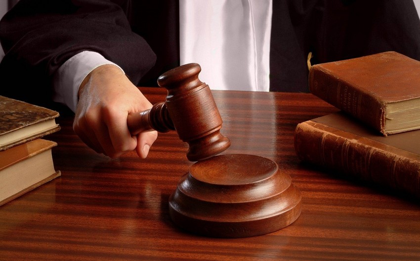 Pul tələb edən jurnalistlərə hökm oxundu