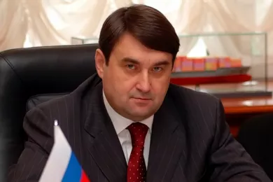 Putinin köməkçisinin səlahiyyəti dayandırıldı