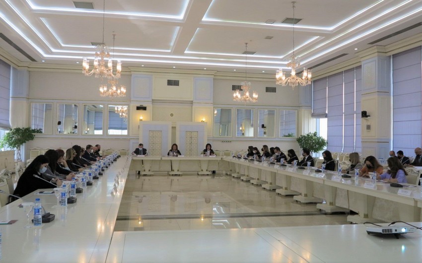 Parlamentdə ailə qanunvericiliyinə həsr olunmuş dinləmə