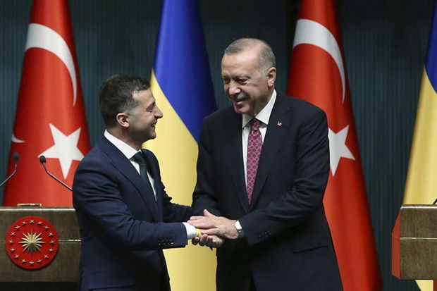 “Ərdoğan çox güclüdür, bizə kömək edir” – Zelenski