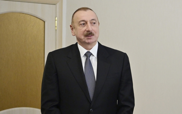 Prezident Nəriman Abbasova ev verdi - FOTO